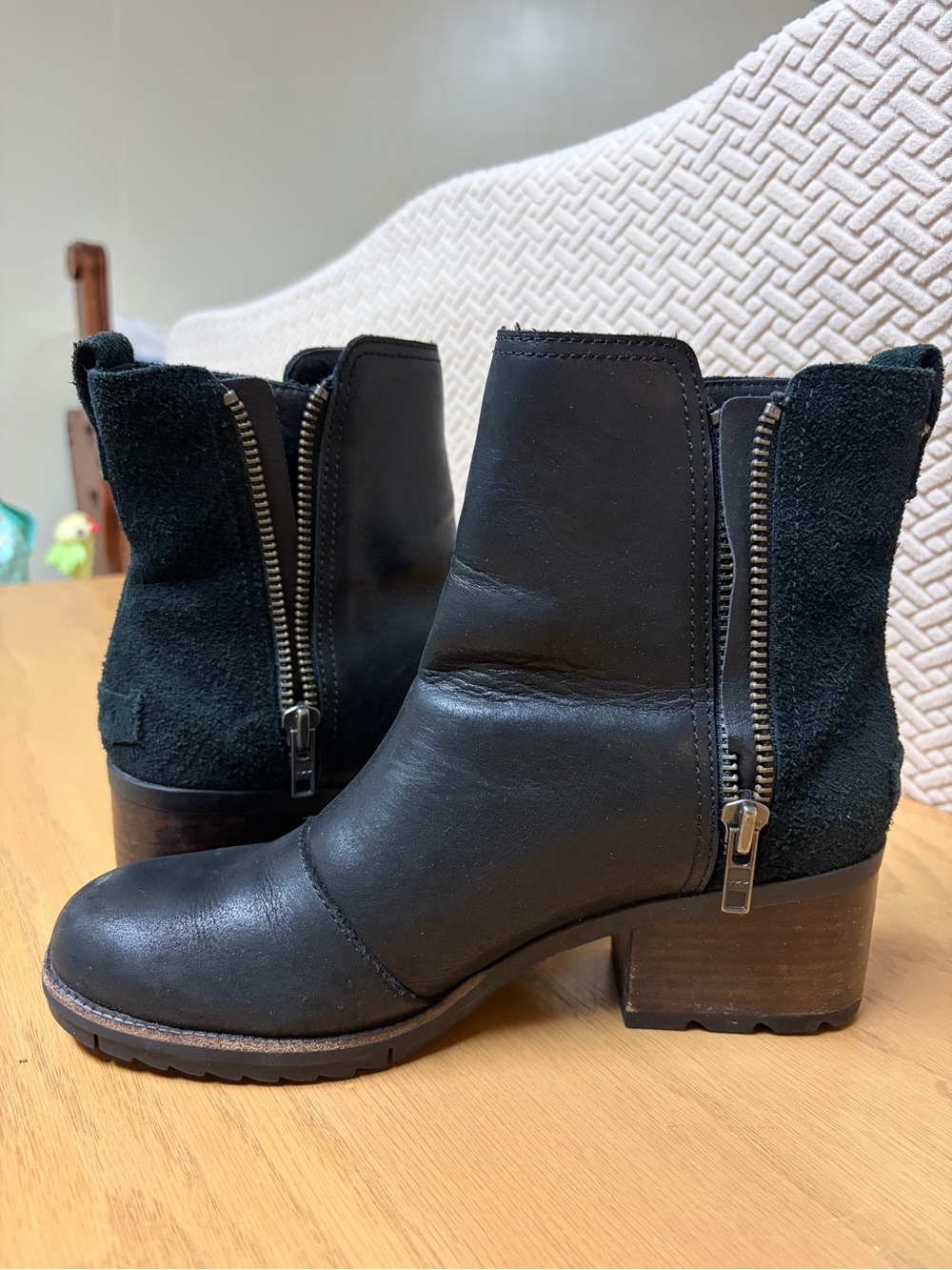 Sorel Black Leather & Suede Block Heel Ankle Boots - Picture 2 of 4